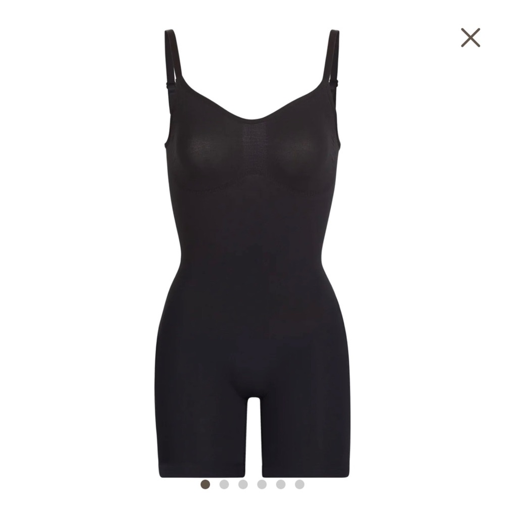 SKIMS SCULPTING BODYSUIT MID THIGH W. OPEN GUSSET- Size L/XL- Color:ONYX (Black)
